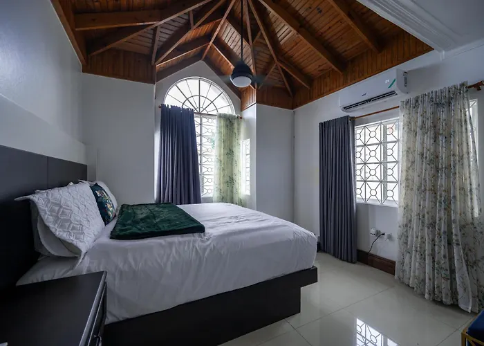 Awaii Jamaica Apartment