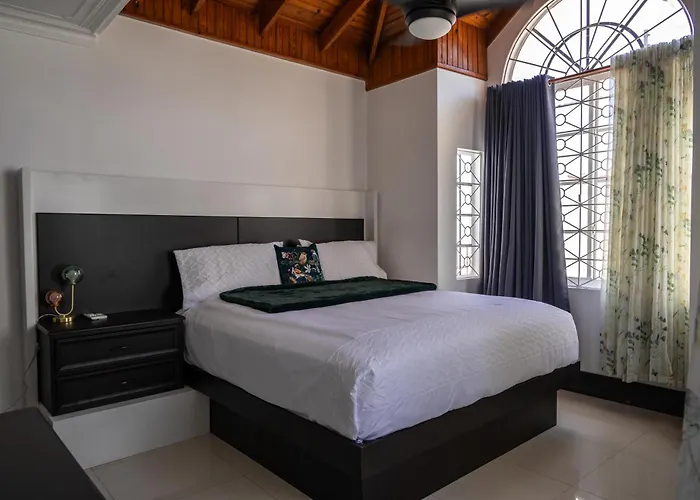 Awaii Jamaica Apartment